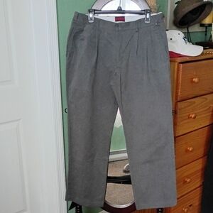 SOLD❌Architect Men's Classic Pleated Front Gray Chinos